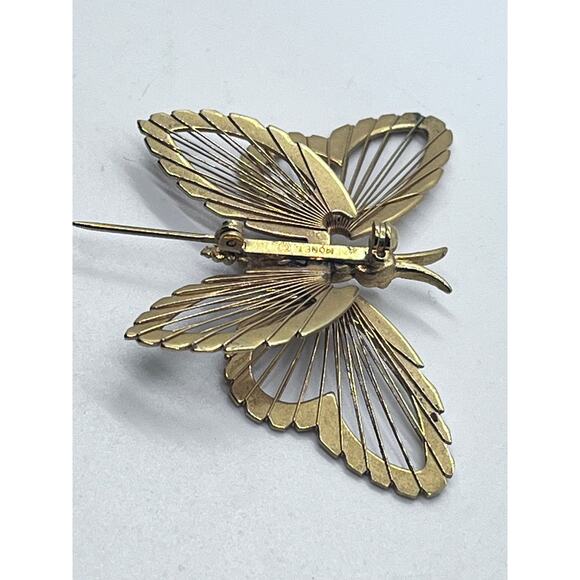 Vintage Monet Gold Tone Open Wire Work Wings Butterfly Pin Brooch - Picture 6 of 13